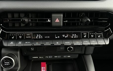 Toyota Land Cruiser Prado, 2024 год, 10 490 000 рублей, 24 фотография