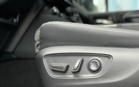 Toyota Land Cruiser Prado, 2024 год, 10 490 000 рублей, 34 фотография