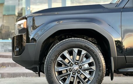Toyota Land Cruiser Prado, 2024 год, 10 490 000 рублей, 39 фотография