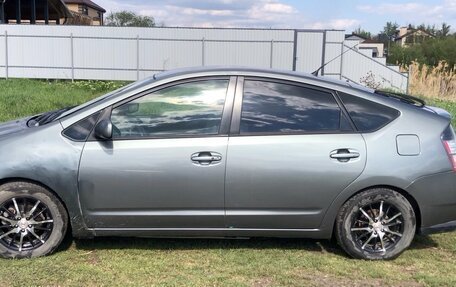 Toyota Prius, 2005 год, 600 000 рублей, 3 фотография