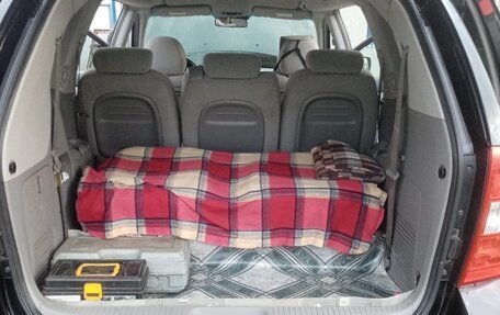 KIA Carnival III, 2008 год, 900 000 рублей, 10 фотография