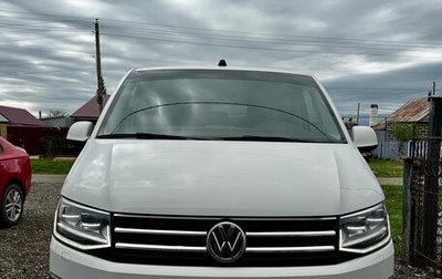 Volkswagen Caravelle T6 рестайлинг, 2017 год, 3 850 000 рублей, 1 фотография