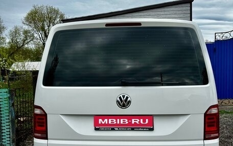Volkswagen Caravelle T6 рестайлинг, 2017 год, 3 850 000 рублей, 12 фотография