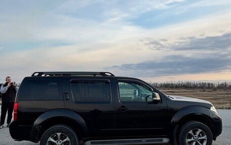 Nissan Pathfinder, 2010 год, 1 900 000 рублей, 4 фотография