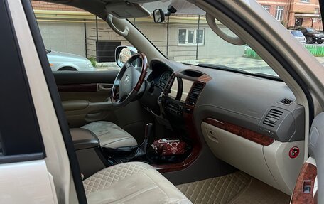 Toyota Land Cruiser Prado 120 рестайлинг, 2005 год, 2 450 000 рублей, 9 фотография