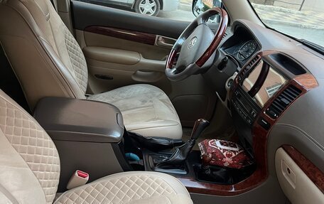 Toyota Land Cruiser Prado 120 рестайлинг, 2005 год, 2 450 000 рублей, 8 фотография