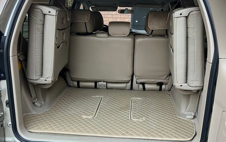 Toyota Land Cruiser Prado 120 рестайлинг, 2005 год, 2 450 000 рублей, 7 фотография
