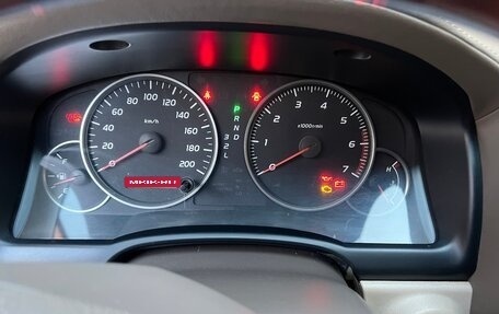 Toyota Land Cruiser Prado 120 рестайлинг, 2005 год, 2 450 000 рублей, 13 фотография