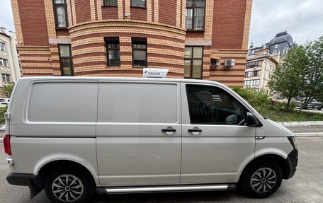 Volkswagen Transporter T6 рестайлинг, 2017 год, 3 450 000 рублей, 3 фотография