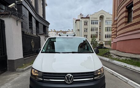 Volkswagen Transporter T6 рестайлинг, 2017 год, 3 450 000 рублей, 6 фотография