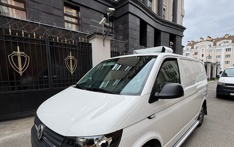 Volkswagen Transporter T6 рестайлинг, 2017 год, 3 450 000 рублей, 5 фотография