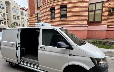 Volkswagen Transporter T6 рестайлинг, 2017 год, 3 450 000 рублей, 12 фотография