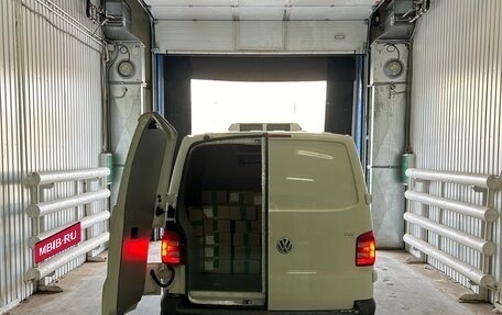 Volkswagen Transporter T6 рестайлинг, 2017 год, 3 450 000 рублей, 28 фотография
