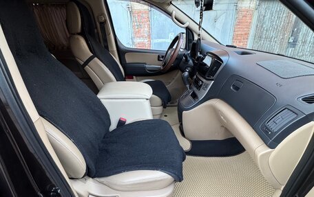 Hyundai H-1 II рестайлинг, 2016 год, 2 700 000 рублей, 14 фотография