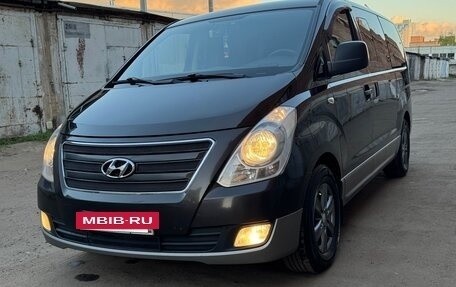 Hyundai H-1 II рестайлинг, 2016 год, 2 700 000 рублей, 6 фотография