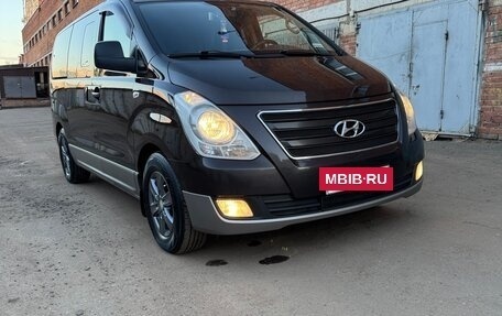 Hyundai H-1 II рестайлинг, 2016 год, 2 700 000 рублей, 7 фотография
