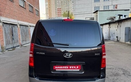 Hyundai H-1 II рестайлинг, 2016 год, 2 700 000 рублей, 10 фотография