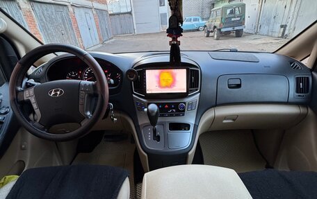 Hyundai H-1 II рестайлинг, 2016 год, 2 700 000 рублей, 15 фотография