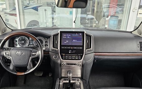Toyota Land Cruiser 200, 2020 год, 7 750 000 рублей, 6 фотография