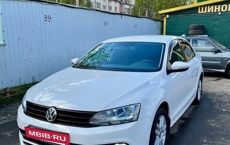 Volkswagen Jetta VI, 2015 год, 1 515 000 рублей, 2 фотография
