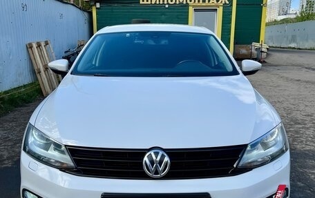 Volkswagen Jetta VI, 2015 год, 1 515 000 рублей, 3 фотография