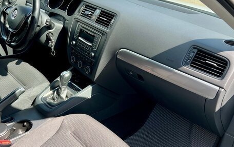 Volkswagen Jetta VI, 2015 год, 1 515 000 рублей, 25 фотография