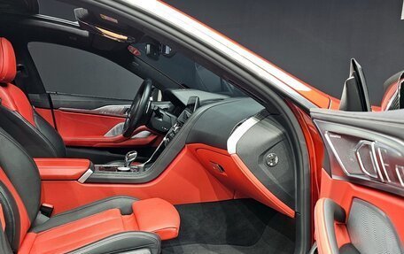 BMW 8 серия, 2021 год, 6 050 000 рублей, 10 фотография