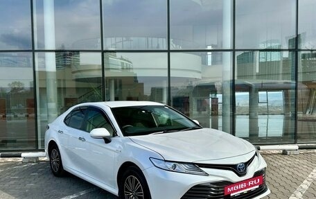 Toyota Camry, 2017 год, 2 599 000 рублей, 2 фотография
