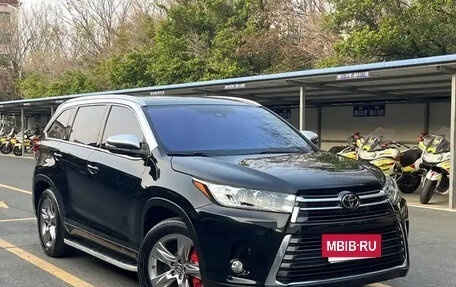 Toyota Highlander III, 2021 год, 2 980 000 рублей, 3 фотография
