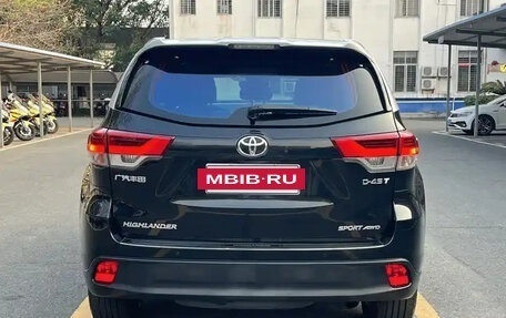 Toyota Highlander III, 2021 год, 2 980 000 рублей, 5 фотография