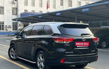 Toyota Highlander III, 2021 год, 2 980 000 рублей, 4 фотография