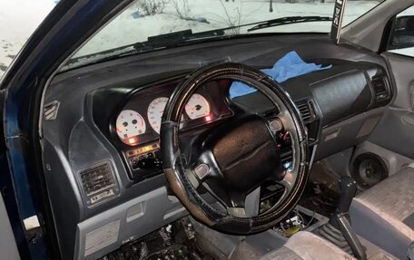 Mitsubishi Space Runner II, 1995 год, 145 000 рублей, 8 фотография
