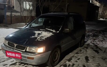 Mitsubishi Space Runner II, 1995 год, 145 000 рублей, 5 фотография