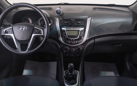 Hyundai Solaris II рестайлинг, 2011 год, 959 000 рублей, 10 фотография