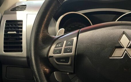 Mitsubishi Outlander III рестайлинг 3, 2007 год, 1 420 000 рублей, 13 фотография