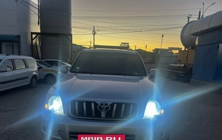 Toyota Land Cruiser Prado 120 рестайлинг, 2004 год, 1 560 000 рублей, 2 фотография