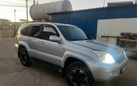 Toyota Land Cruiser Prado 120 рестайлинг, 2004 год, 1 560 000 рублей, 11 фотография