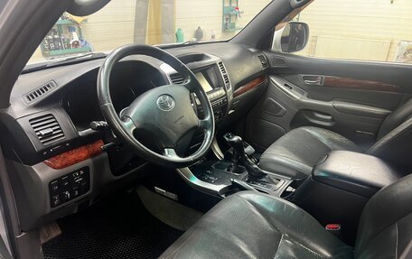 Toyota Land Cruiser Prado 120 рестайлинг, 2004 год, 1 560 000 рублей, 18 фотография