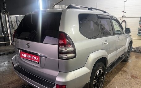 Toyota Land Cruiser Prado 120 рестайлинг, 2004 год, 1 560 000 рублей, 15 фотография