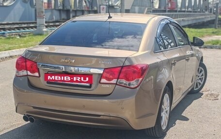 Chevrolet Cruze II, 2012 год, 700 000 рублей, 3 фотография