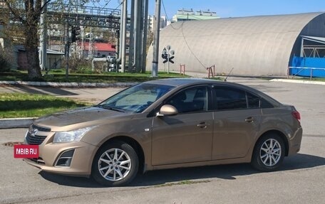 Chevrolet Cruze II, 2012 год, 700 000 рублей, 6 фотография