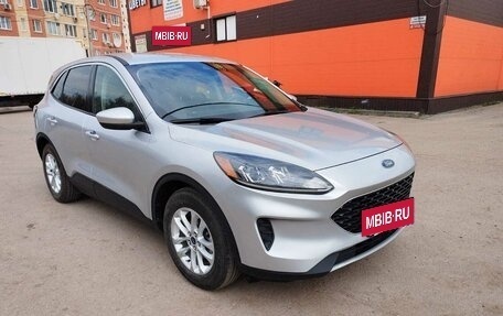 Ford Escape, 2020 год, 2 000 000 рублей, 2 фотография