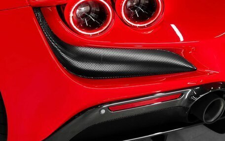 Ferrari F8, 2023 год, 49 000 000 рублей, 14 фотография