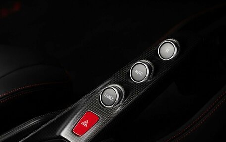 Ferrari F8, 2023 год, 49 000 000 рублей, 26 фотография