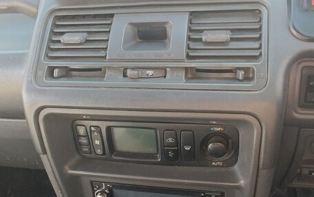 Mitsubishi Pajero III рестайлинг, 1996 год, 1 400 000 рублей, 7 фотография