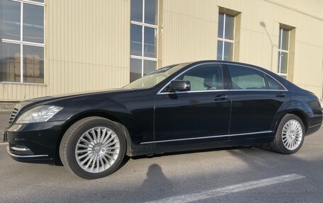 Mercedes-Benz S-Класс, 2009 год, 2 300 000 рублей, 4 фотография