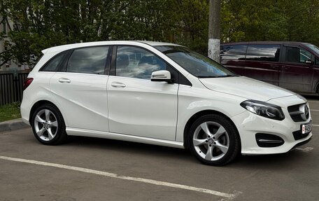 Mercedes-Benz B-Класс, 2016 год, 1 820 000 рублей, 4 фотография