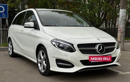 Mercedes-Benz B-Класс, 2016 год, 1 820 000 рублей, 3 фотография