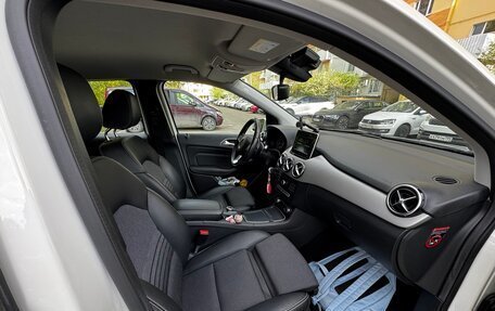 Mercedes-Benz B-Класс, 2016 год, 1 820 000 рублей, 13 фотография