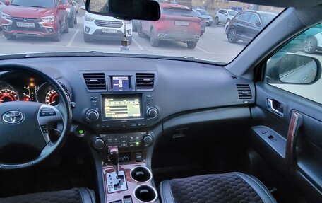 Toyota Highlander III, 2012 год, 1 745 000 рублей, 14 фотография
